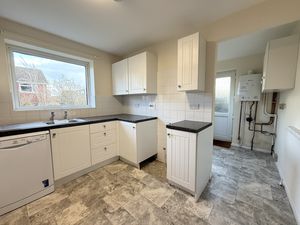 Photo 7- click for photo gallery